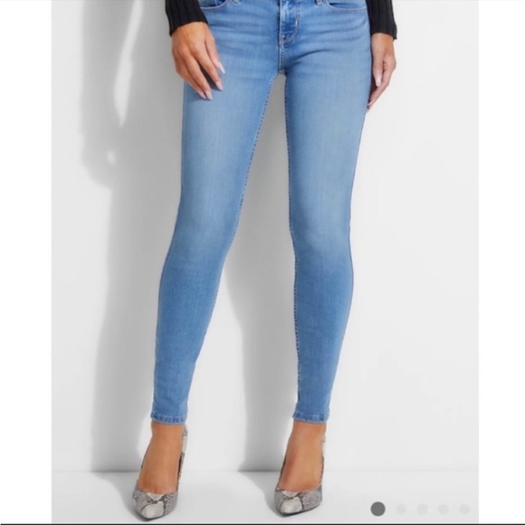 Guess Jeans - Picture 5 of 7